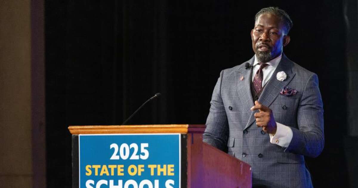 Indictment: Des Moines superintendent falsely claimed to be U.S. citizen
