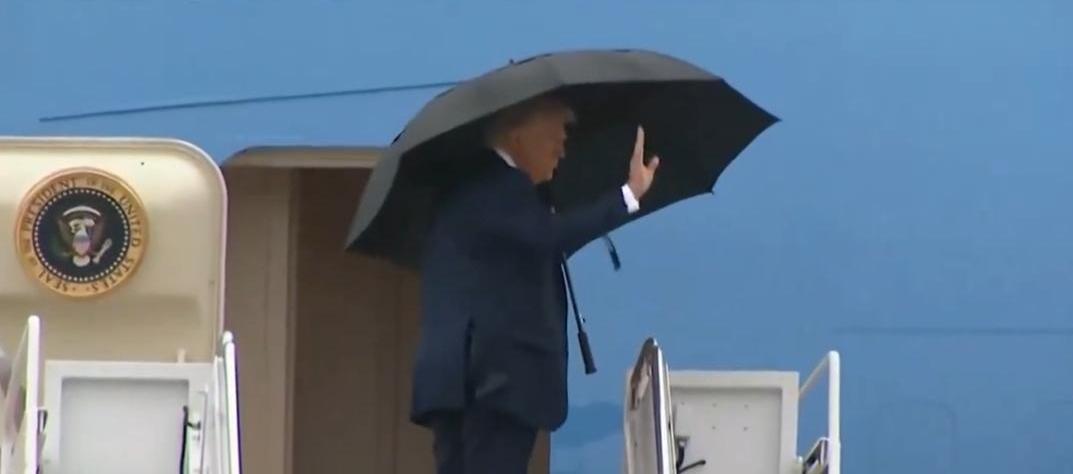 De viaje a Tel Aviv, Trump dice que la guerra entre Israel y Hamás "ha terminado"
