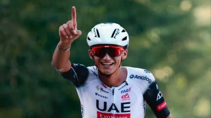 Isaac del Toro llega a 15 triunfos en 2025; así se coronó en el Gran Piemonte