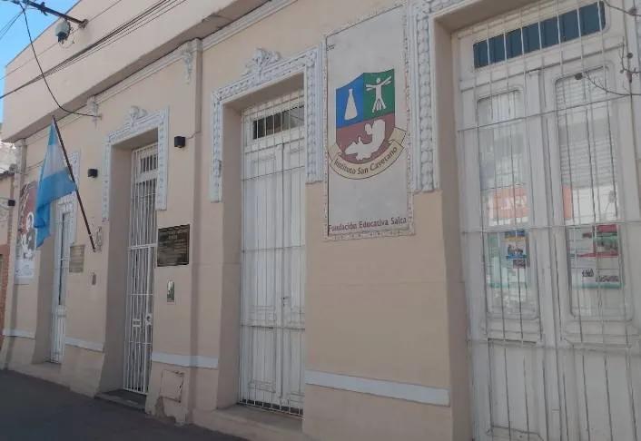 Directivos del Instituto San Cayetano niegan condiciones precarias: “Es una minoría de alumnos”