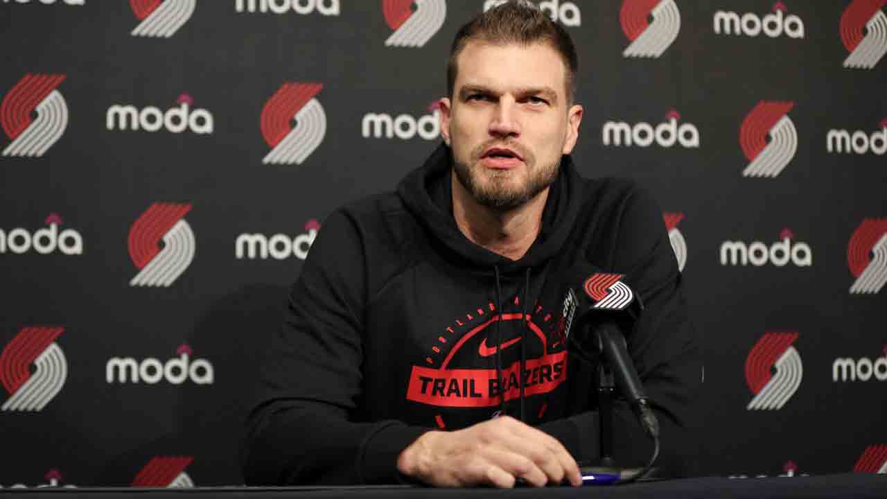 Trail Blazers take to court for first time since coach Chauncey Billups’ arrest