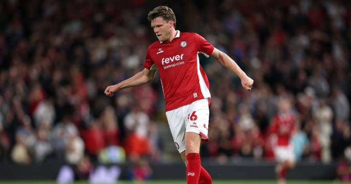 'We want to push' - Rob Dickie's first words as Bristol City make new contract announcement