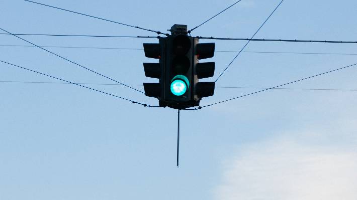 Por esta curiosa razón Japón tiene semáforos con luz azul en lugar de verde