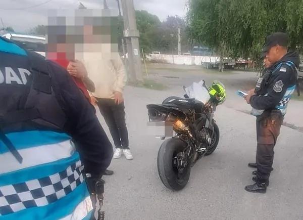 Alarma por la ola de siniestros: Sacarán de circulación motos sin frenos, luces o casco