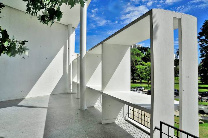 Hito de la arquitectura moderna. Cómo son las visitas a una de las casas más icónicas  de la Argentina que tardó 5 años en ser terminada y apenas fue habitada