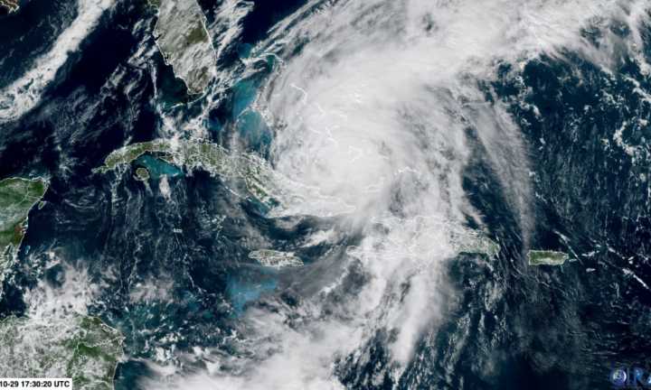 Huracán Melissa deja más de 30 muertos en el Caribe y avanza hacia las Bahamas