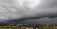 Domingo con aguaceros entre las Terres de l'Ebre y Castelló, y con más chubascos en el resto