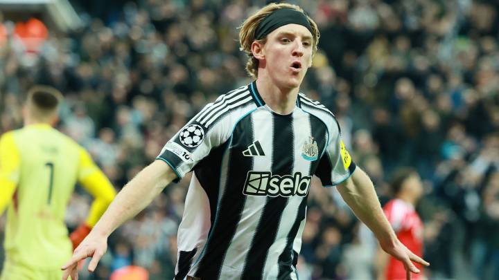 Newcastle 3 - 0 Benfica - Match Report & Highlights