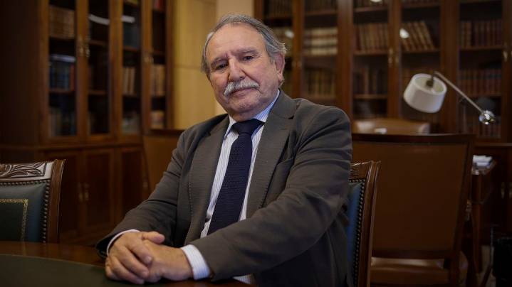 Luis Torres Foira, presidente del Consello da Avogacía Galega: «Si nos dan medios, les devolveremos una Justicia rápida, eficaz y de calidad»