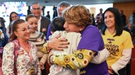Entrega Delfina Gómez donativo de 25 mdp al Teletón para becas de rehabilitación