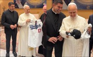 Papa León XIV: El sumo pontífice recibió una franela de Shohei Ohtani de los Dodgers