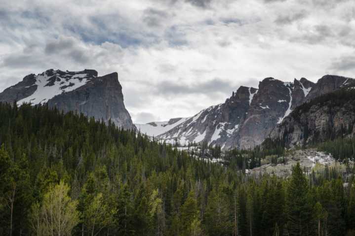 Colorado pays to keep visitor centers at Rocky Mountain National Park open