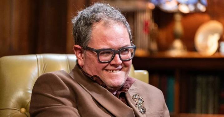 Celebrity Traitors' Alan Carr says 'forgive me' after Paloma Faith betrayal