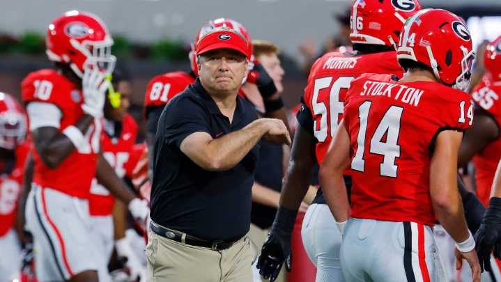 Predictions, picks and odds for Georgia football vs. Kentucky in Week 6