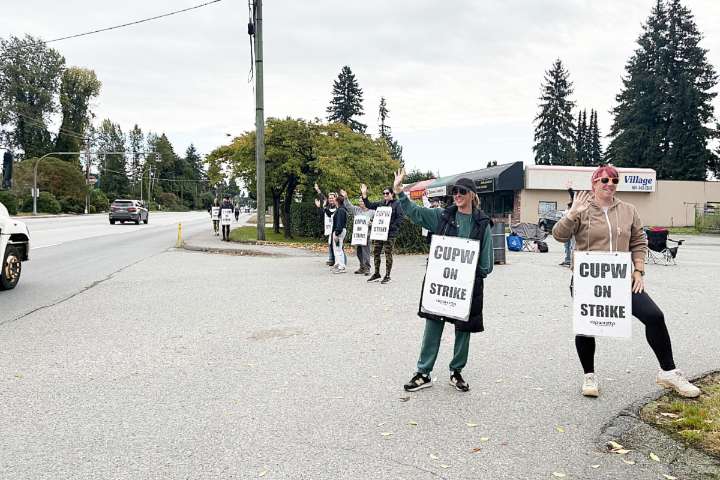 Striking B.C. postal workers claim Canada Post has manufactured crisis