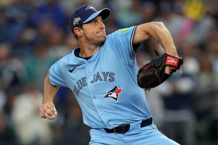 Scherzer turns back the clock and Blue Jays beat Mariners 8