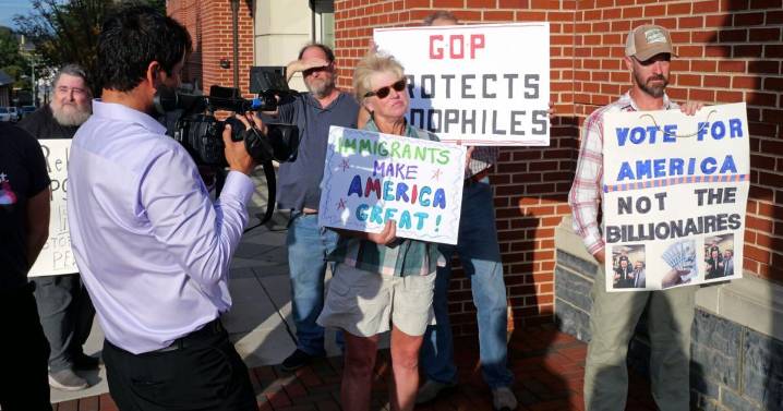 Cline town hall leaves out press, constituents outside Lexington