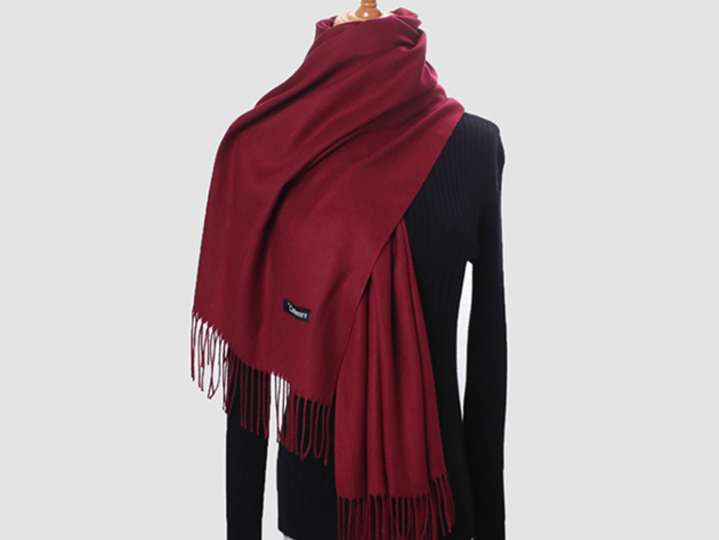Channel Taylor Swift with this “All Too Well” inspired red scarf