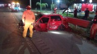 Abandonan auto tras chocar detrás de tráiler en la 57