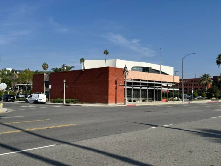 Riverside rooming house draws fond memories when torn down
