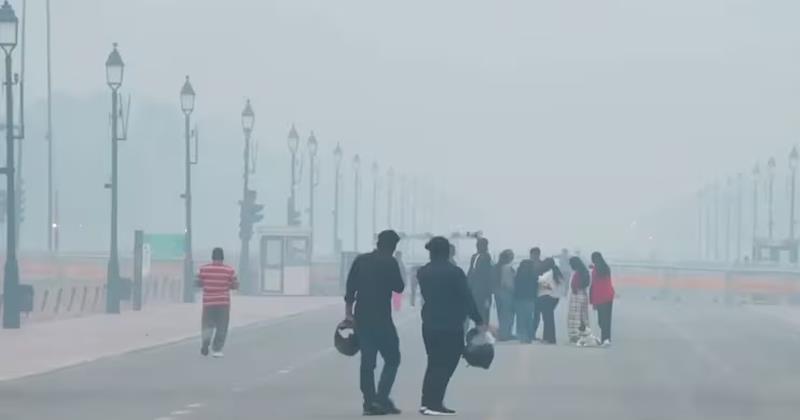 Delhi Wakes Up to 'Very Poor' Air Quality After Night of Diwali Firecrackers