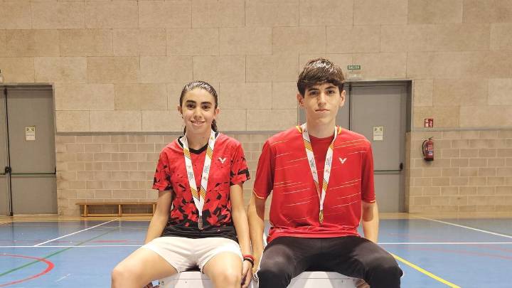 Tres medallas para el C. B Xàtiva en el Máster Autonómico de Bádminton disputado en Enguera
