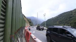 Vía al Llano sigue con largas filas y demoras pese al levantamiento de bloqueos
