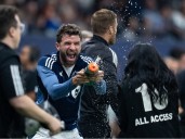 Whitecaps: Thomas Muller's excellent adventure