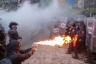 Bloque negro ataca a periodistas en la marcha del 2 de octubre