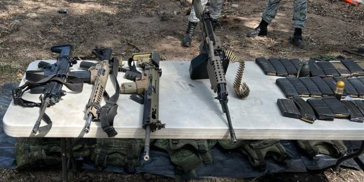 Ataque contra militares en Lagos de Moreno, Jalisco, deja un detenido, armas y vehículos asegurados