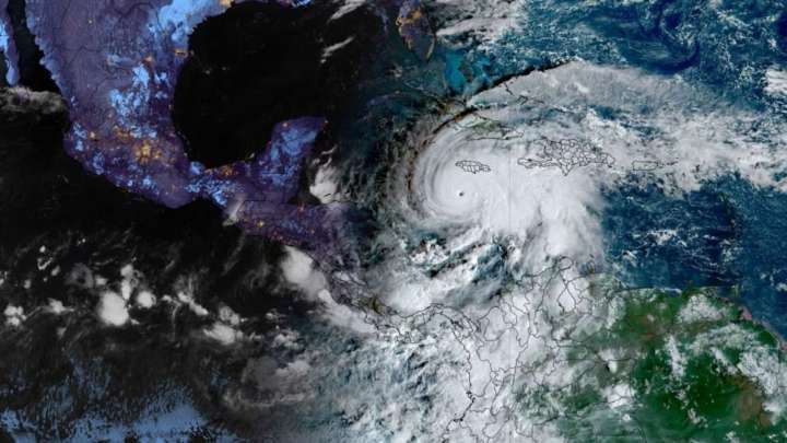 El Huracán Melissa azota el Caribe y deja al menos cuatro muertos