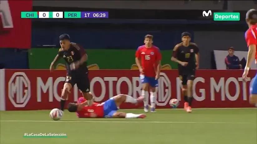 ¡Qué lujo de Perú! Joao Grimaldo se luce contra Chile con tremenda jugada [VIDEO]