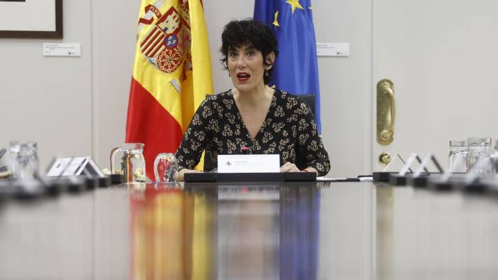 Ministra, abra los oídos, por Jordi Juan