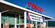 Exact dates and deadlines for booking Tesco Christmas delivery slots in 2025