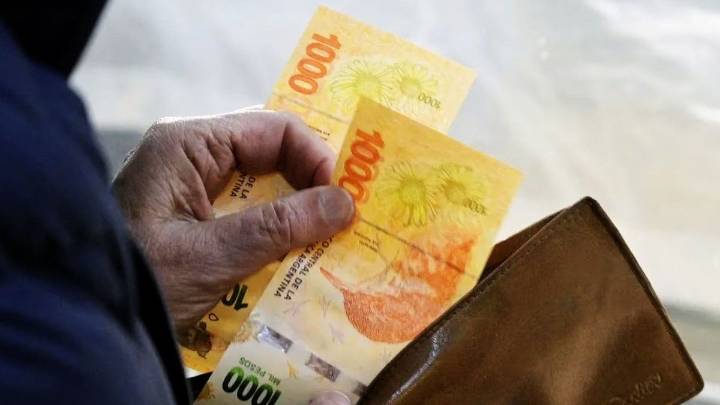 Según INDEC, los salarios le ganaron a la inflación en agosto