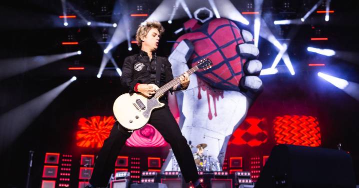 Green Day reflect on the end of their two