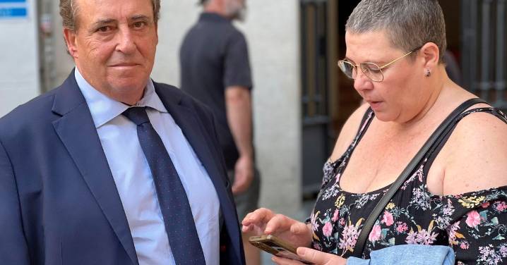 La presidenta de las afectadas: "Ha sido una reunión conciliadora, pero es terrible que las mujeres vivan con este miedo"