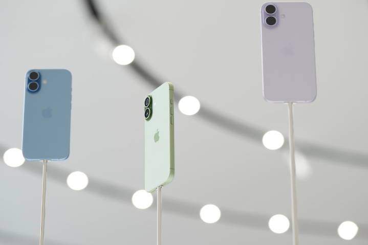 Annoyed by junk calls to your iPhone? Try this new tech tip to stop them