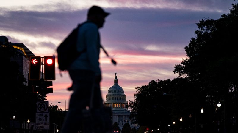 Shutdown starts to hit federal workers’ paychecks