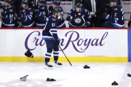 Deadspin | Kings visit Jets and aspire to ice Kyle Connor