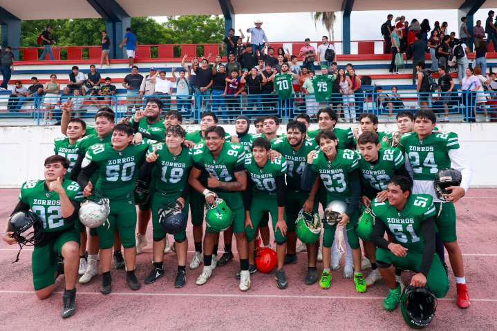Zorros vence a Vaqueros en el arranque de la LUFAUAT viernes, 17 de octubre de 2025