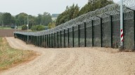 Estonia closes road through Russian  territory due to presence of Russian troops