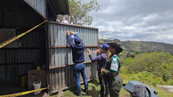 CAR Cundinamarca cierra explotación de carbón en Ráquira, Boyacá, por daños a suelo, agua y flora