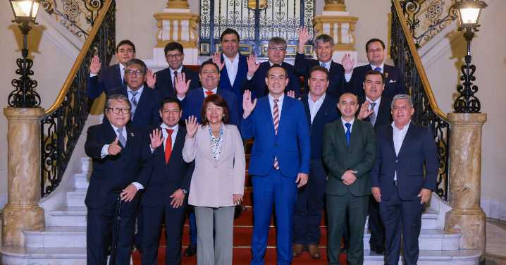 Gobernadores regionales respaldan mandato de transición tras reunión con José Jerí