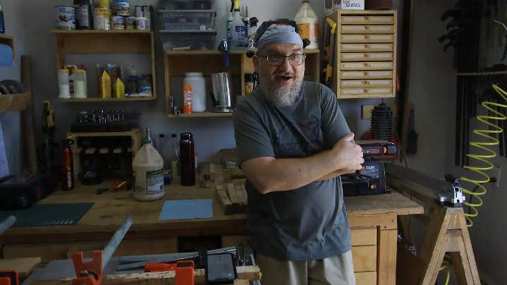 De la industria automotriz al taller de madera: la historia de un alemán en Puebla