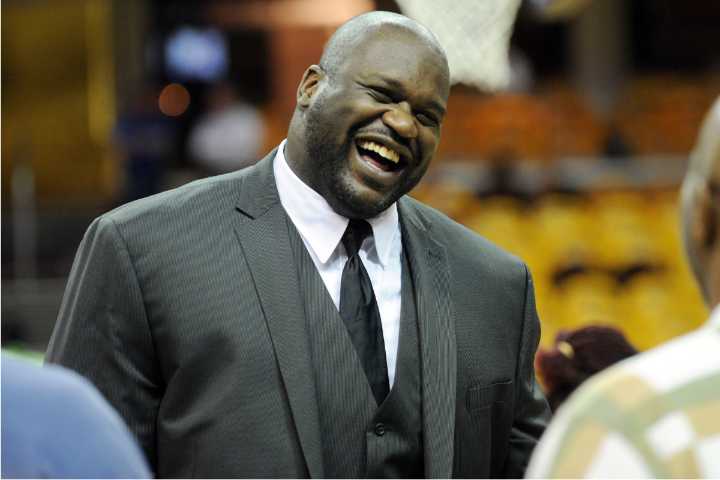 Shaquille O’Neal Embarrasses Ex-NYC Cab Driver Infront of Kids During 1v1 Shaquille O'Neal, in no time, set the record straight against an ex-NYC cab driver, with the crowd being the Lakers legend's w