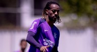 André Carrillo regresó como titular en triunfo de Corinthians: ¿qué puntaje tuvo desde Brasil?