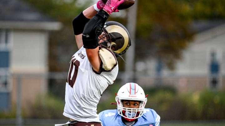How the football playoff picture looks in the Lansing area ahead of Week 9