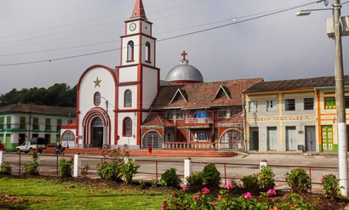 Murillo, Tolima, reconocido como Mejor Pueblo Turístico 2025.