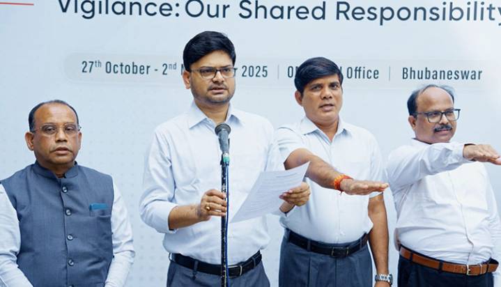 OMC Observes Vigilance Awareness Week With Integrity Pledge